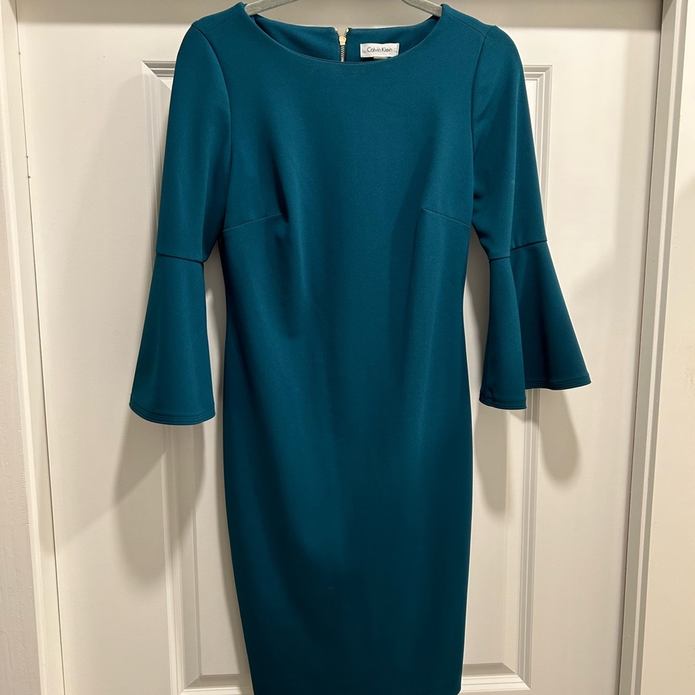 Great condition teal Calvin Klein bell sleeve dress